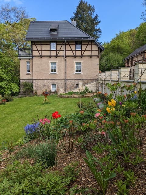 Property building, Spring, Garden view