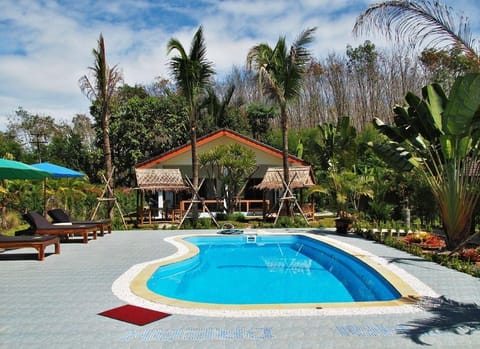 Garden, Swimming pool