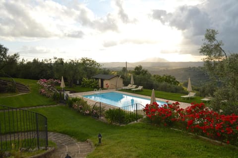 Natural landscape, Garden, Garden view, Mountain view, Pool view, Swimming pool, Swimming pool, sunbed