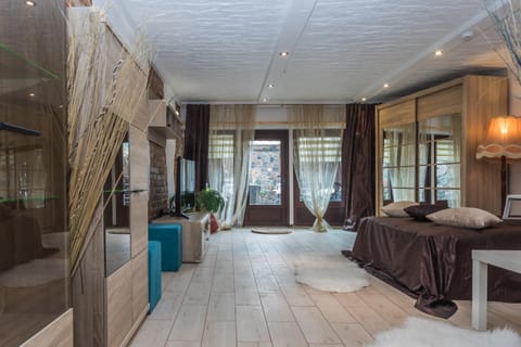 Living room, Photo of the whole room