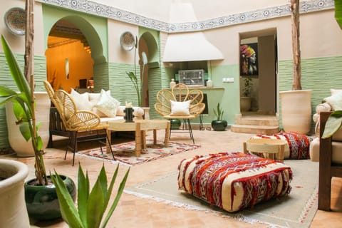 Patio, Living room