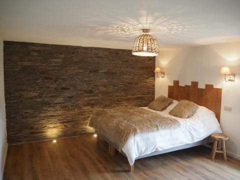 Photo of the whole room, Bedroom, Garden view