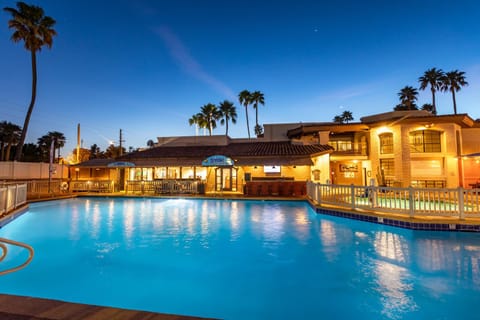 Night, Activities, Hot Tub, Swimming pool, Swimming pool