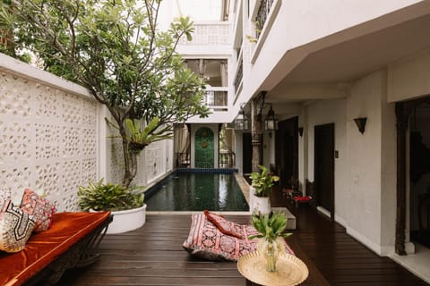 Property building, Patio, Day, Garden, View (from property/room), Balcony/Terrace, Garden view, Pool view, Swimming pool, sunbed