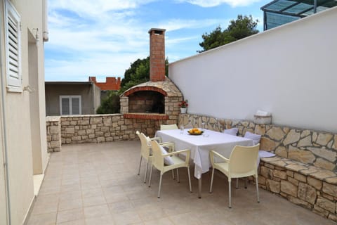 BBQ facilities, Balcony/Terrace