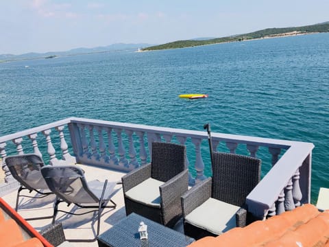 Day, Bird's eye view, Summer, Balcony/Terrace, Seating area, On site, Sea view, Sea view