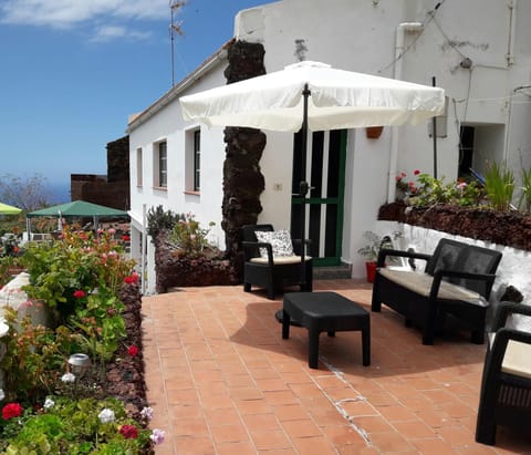 Patio, Facade/entrance