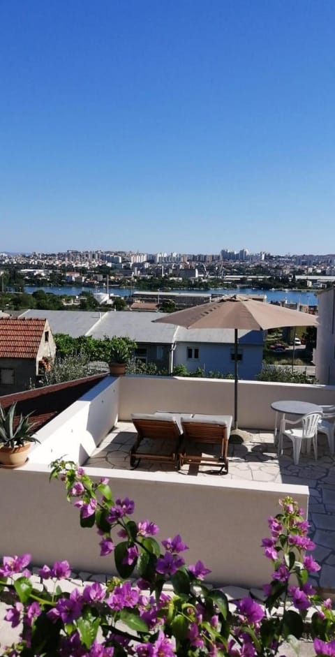 Balcony/Terrace, City view, Sea view, Street view