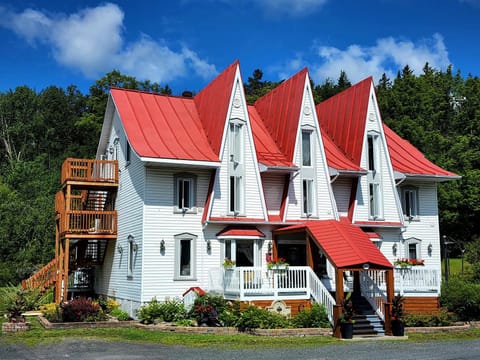 Property building, Day