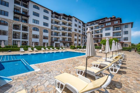 Property building, Area and facilities, Swimming pool