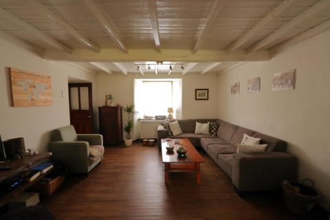 Living room, Photo of the whole room, Seating area