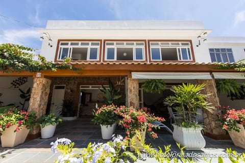 Facade/entrance, Day, Garden view