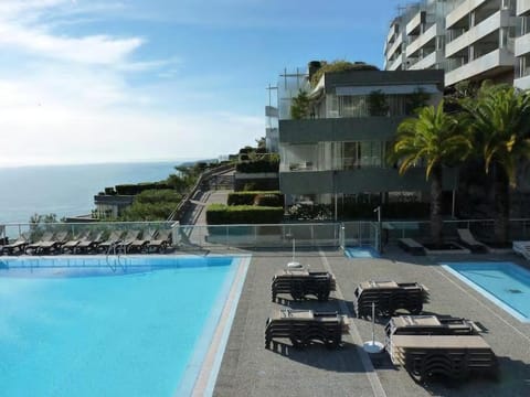 Appt 5 personnes vue mer piscine Costa Plana Cap d'Ail Monaco Apartment in Cap-d'Ail