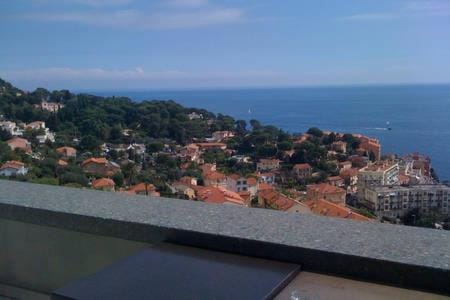 Appt 5 personnes vue mer piscine Costa Plana Cap d'Ail Monaco Apartment in Cap-d'Ail