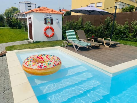 Garden, Garden view, Pool view, Swimming pool, sunbed