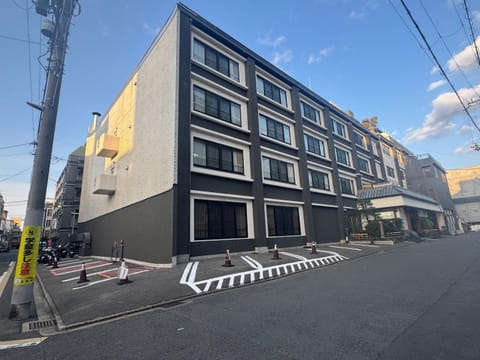 Property building, Day, Street view, Parking