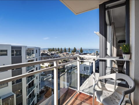 View (from property/room), Balcony/Terrace, Sea view