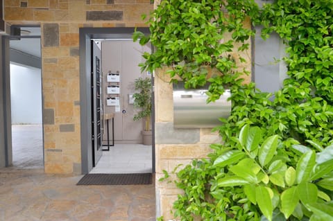 Property building, Facade/entrance