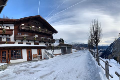 Property building, Winter