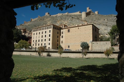 Facade/entrance, Off site