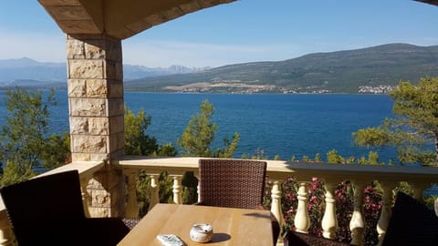 Day, View (from property/room), Balcony/Terrace, Mountain view, Sea view