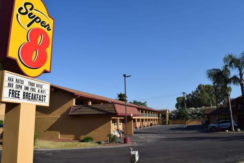 Property building, Property logo or sign, Logo/Certificate/Sign, Parking