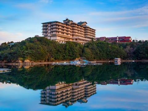 Property building, Natural landscape