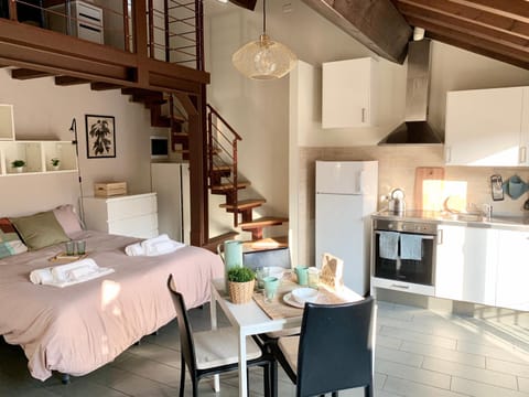 Kitchen or kitchenette, Living room, Bedroom