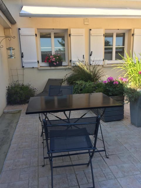 Les Charmilles Bed and Breakfast in Normandy