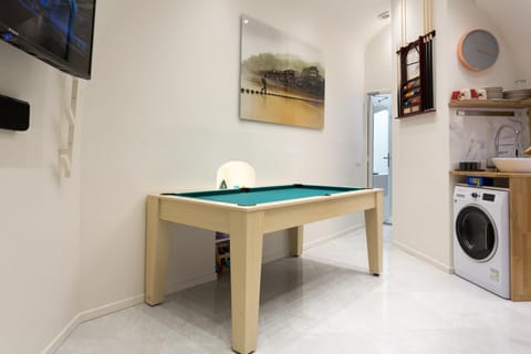 Property building, Billiard