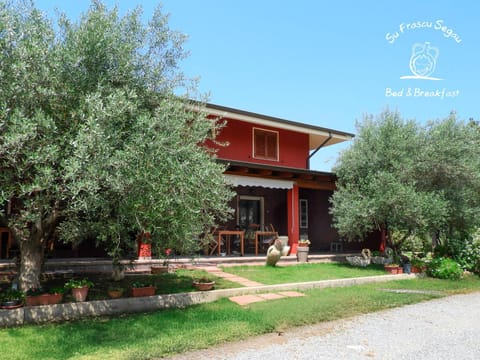 Property building, Natural landscape, Garden, Garden view