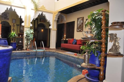 Swimming pool, Swimming pool