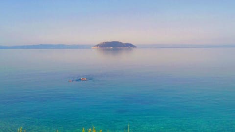 Neighbourhood, Natural landscape, Beach, Sea view