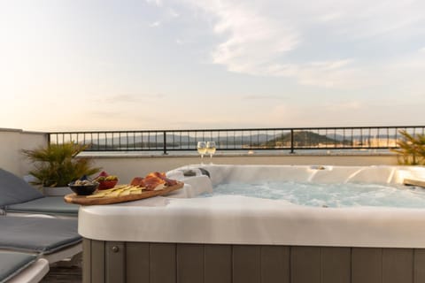 Day, Hot Tub, View (from property/room), City view, Mountain view, Sea view, Internal: Not applicable to any particular room