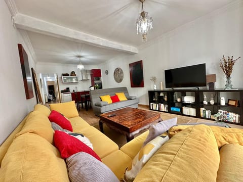 Kitchen or kitchenette, Living room, Evening entertainment