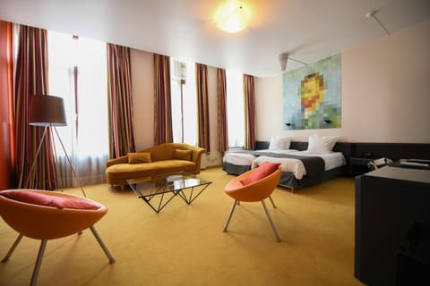 Bed, Seating area, Bedroom