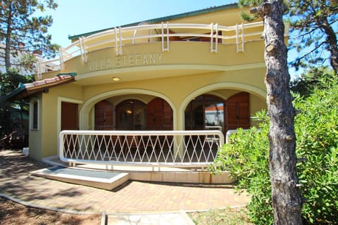 Apartments Mrkus Bed and Breakfast in Lika-Senj County