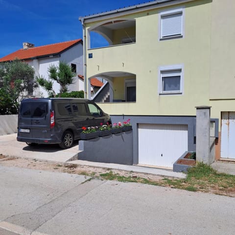 Property building, Parking