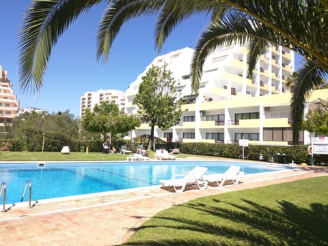Facade/entrance, Swimming pool, Swimming pool