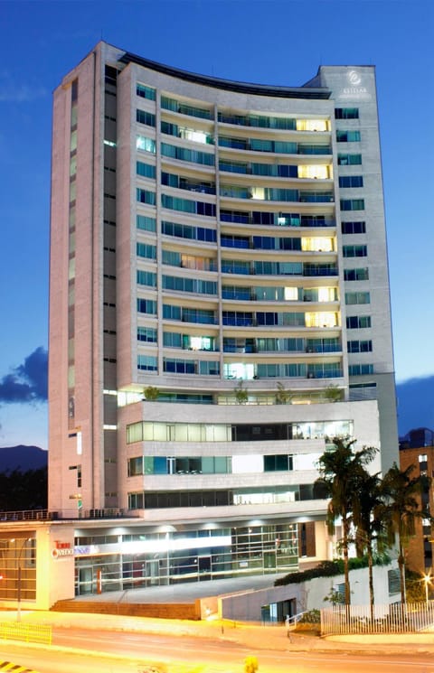 Facade/entrance, Night