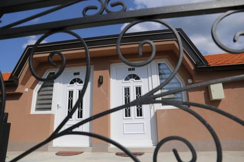 Apartmani "ROSHU" Apartment in Serbia