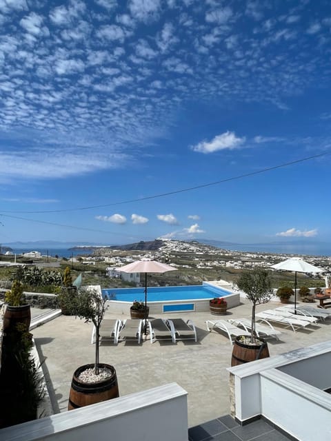 Day, Natural landscape, Pool view, Sea view, Swimming pool, sunbed