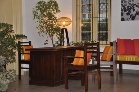 Lobby or reception, Street view, Quiet street view