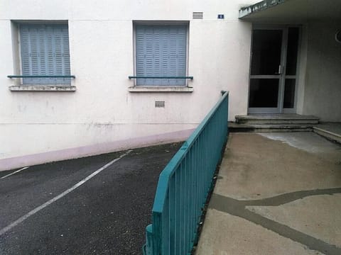 Bel appartement a vivre Apartment in Saint-Étienne