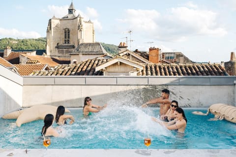 Swimming pool