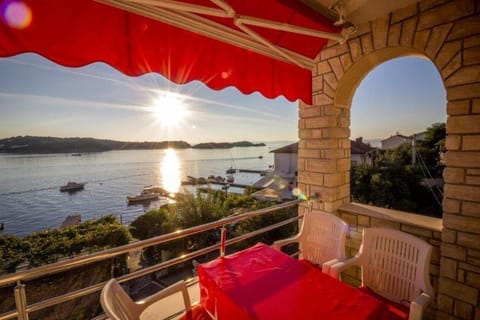 Villa Suzana Apartment in Supetarska Draga