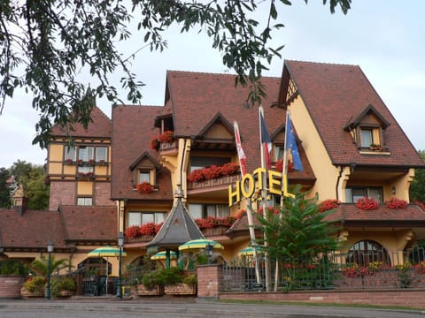 Property building, Facade/entrance