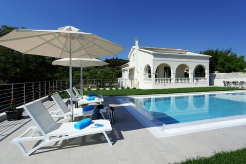 Garden, Balcony/Terrace, Swimming pool