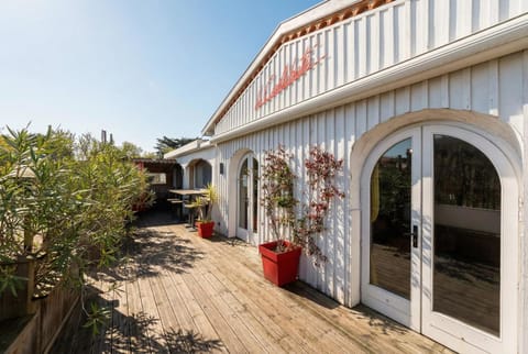 Property building, Patio