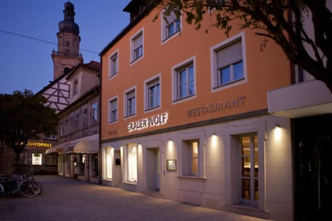 Facade/entrance